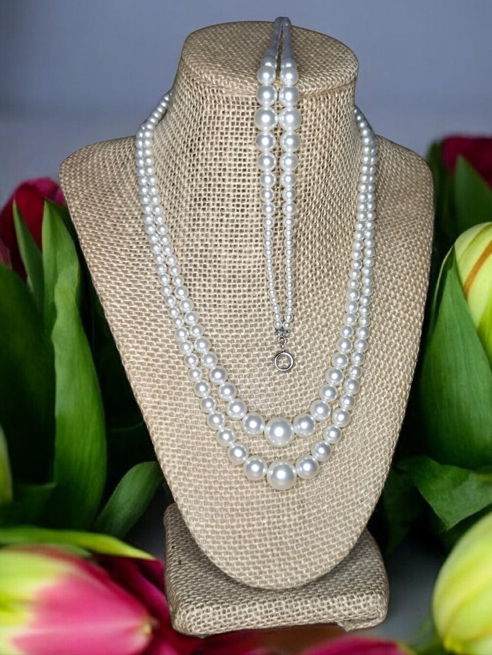 Vintage White Pearl Necklace and Bracelet